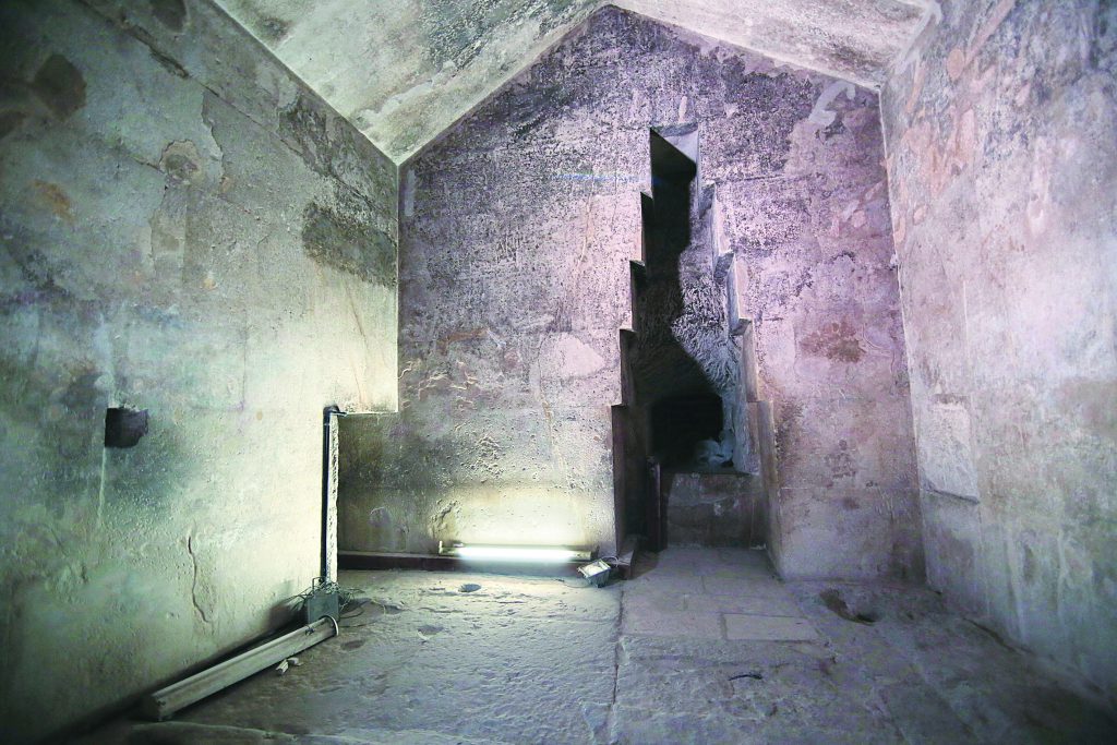 Unearthed - La storia dalle fondamenta (St. 2 - Ep. 4)